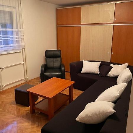 Lolly Apartment Karlovac Exterior photo