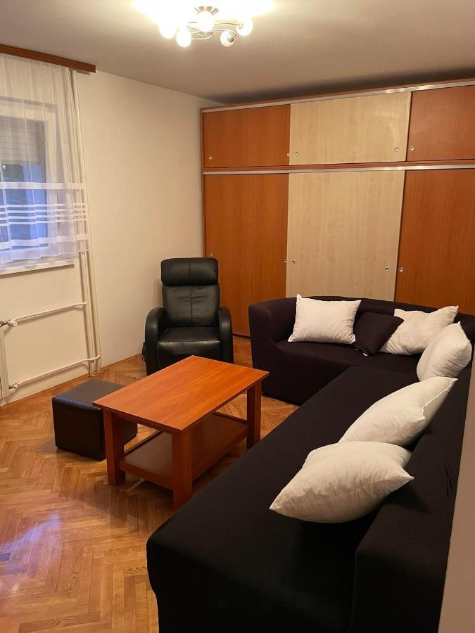 Lolly Apartment Karlovac Exterior photo